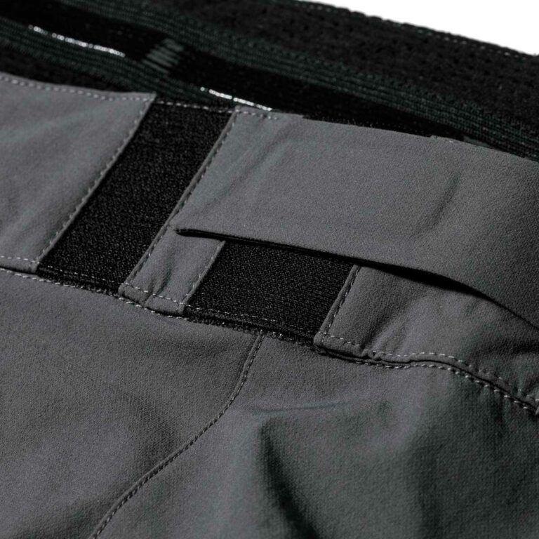 Longpants Herren P-Engine 143 in Gunmetal, Detailansicht 2