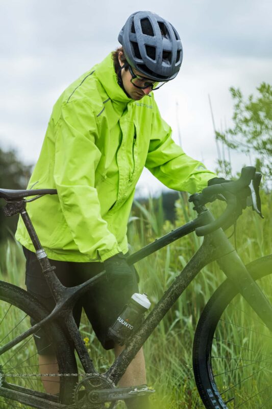 P-Rain II Regenjacke im Gel&auml;nde: PFAS-frei ausger&uuml;stet
