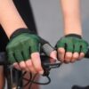 santic bart gloves green detail.jpeg
